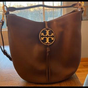 Tory Burch leather purse. Brown leather.